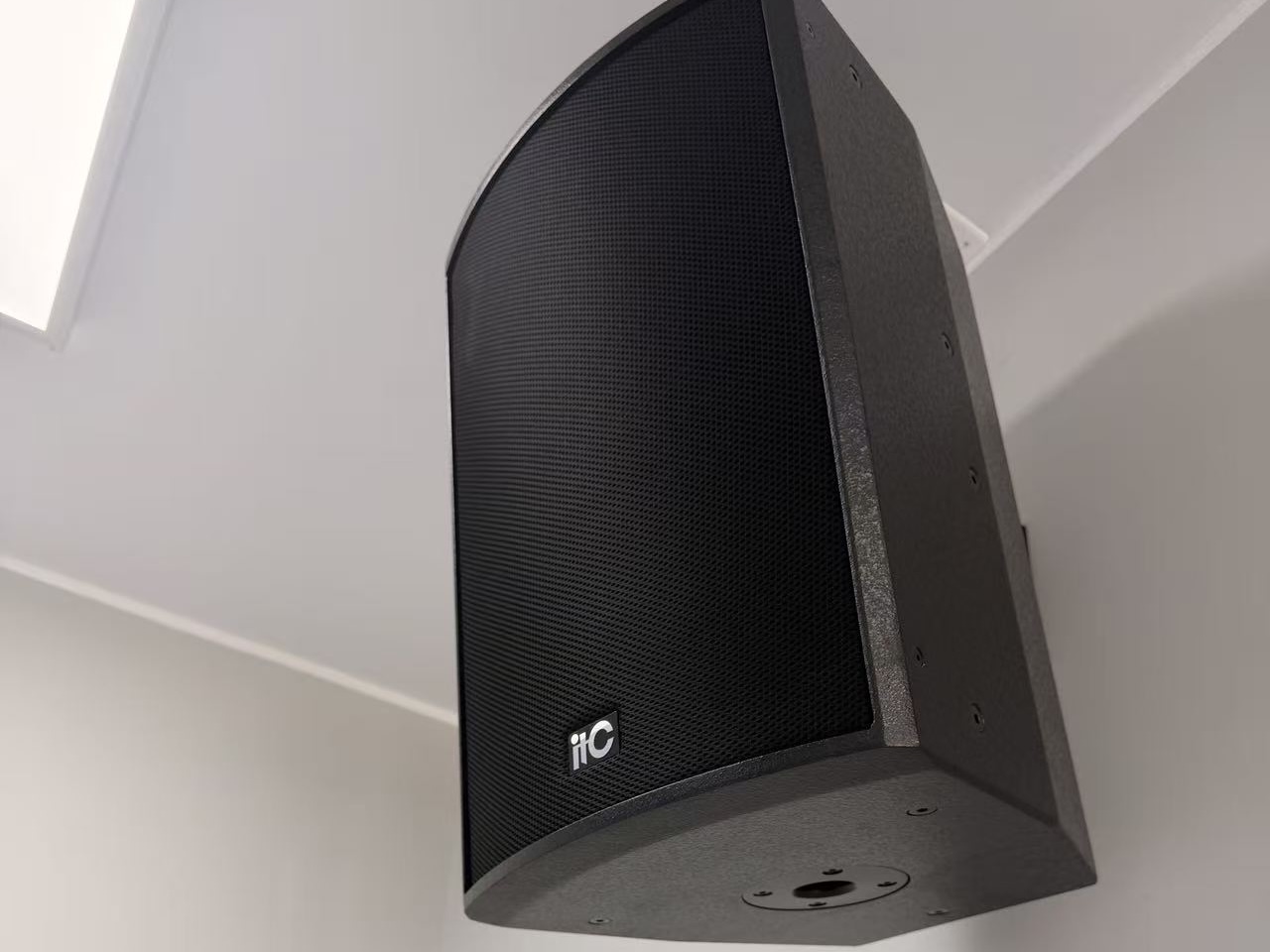 Loa hộp treo tường ITC 